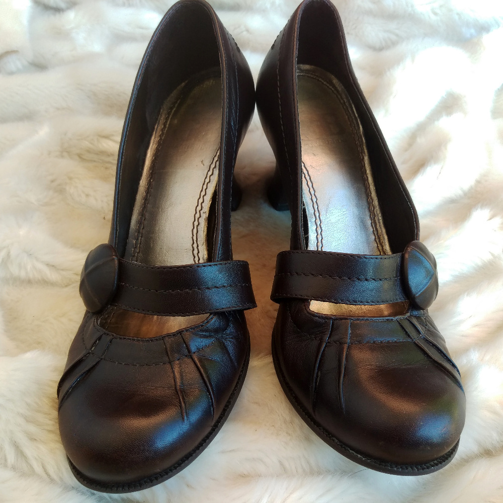 Gianni Bini espresso brown Mary Jane pumps 5.5